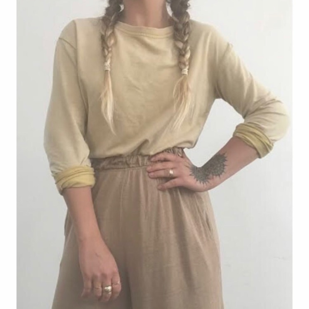 SOLD💕Light Yellow Distressed Long Sleeve Top - Picture 2 of 3